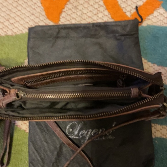 Legend cross shoulder strap purse - Picture 3 of 3